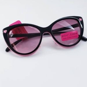 NWT AUTHENTIC BETSEY JOHNSON 💖BITTY HEART💖 SUNGLASSES